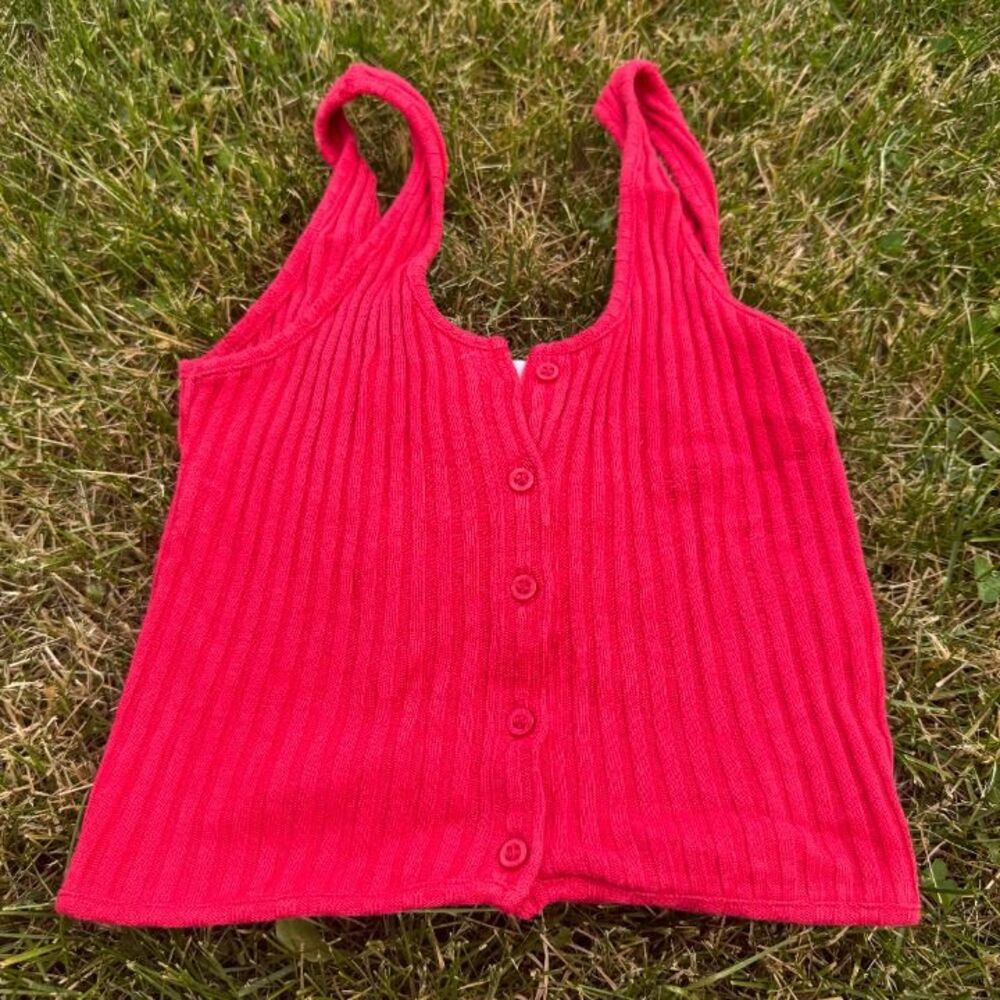 Red Ribbed Crop Tank